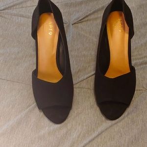 Apt 9 high heels in black